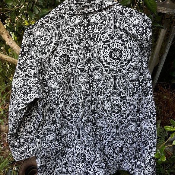 COLDWATER CREEK INDIGO TRIBAL PRINT SHIRT, 1X - Picture 2 of 7